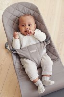 Little Pea BabyBjorn Bouncer Bliss-sand-grey-cotton_lifestyle